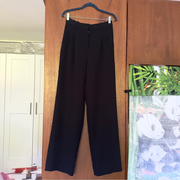 Aritzia The Effortless Pant - Crepette Black 4 - Picture 4 of 13